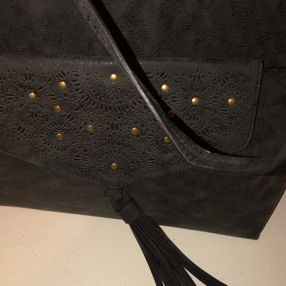 Fashionable tote! - Picture 2 of 3